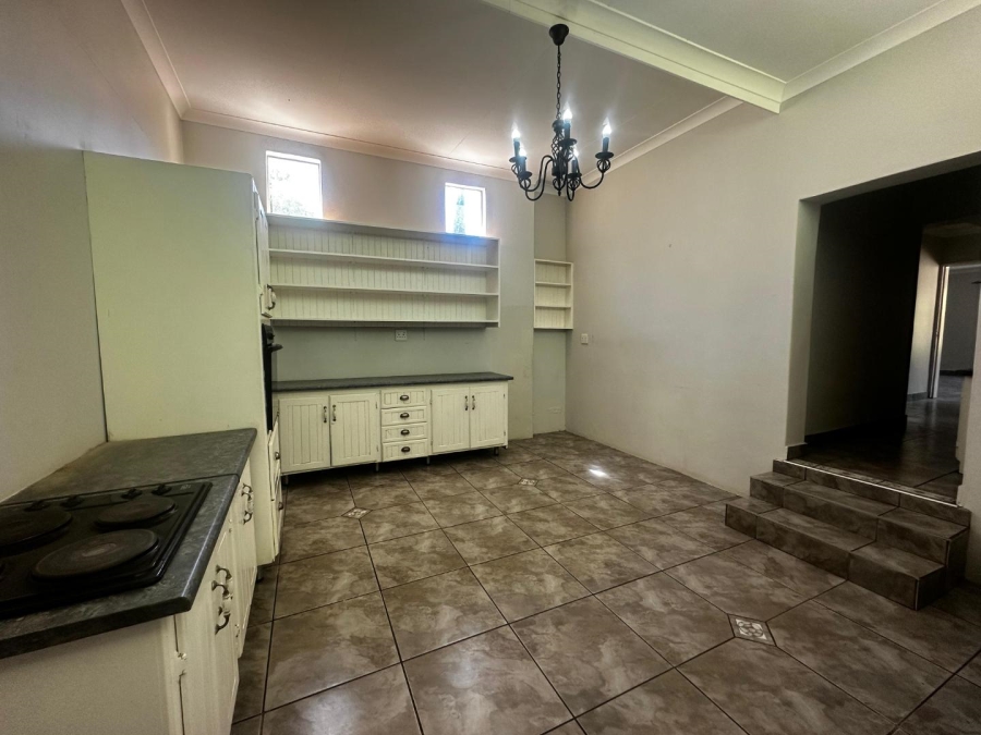 4 Bedroom Property for Sale in Heuwelsig Free State